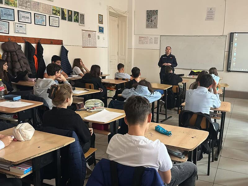 ijp educatie in scoli