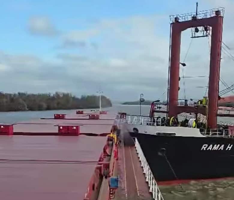 nava ciocnire mila 44