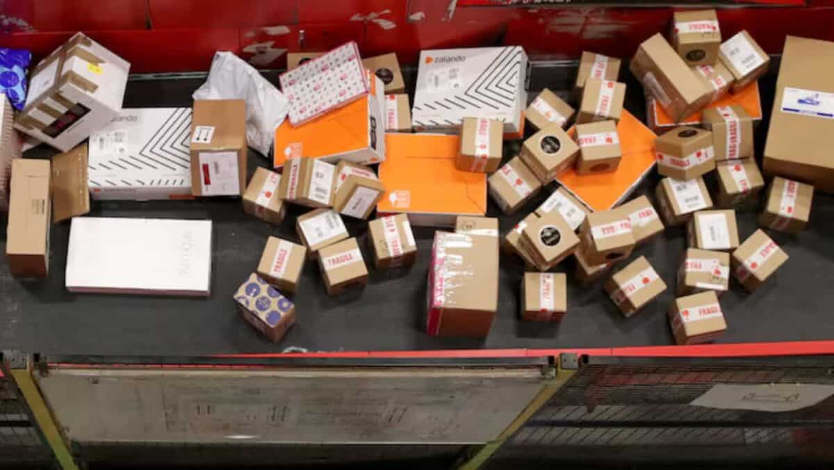 Noi taxe pentru coletele din afara Uniunii Europene începând cu 1 ianuarie 2026