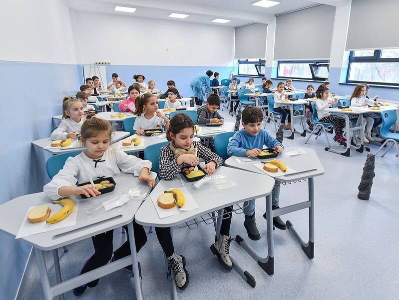Programul Masă Sănătoasă va continua din ianuarie 2026 în toate școlile beneficiare