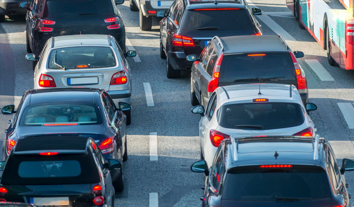 România va schimba taxele rutiere în 2026 aducând reguli noi pentru șoferi și transportatori