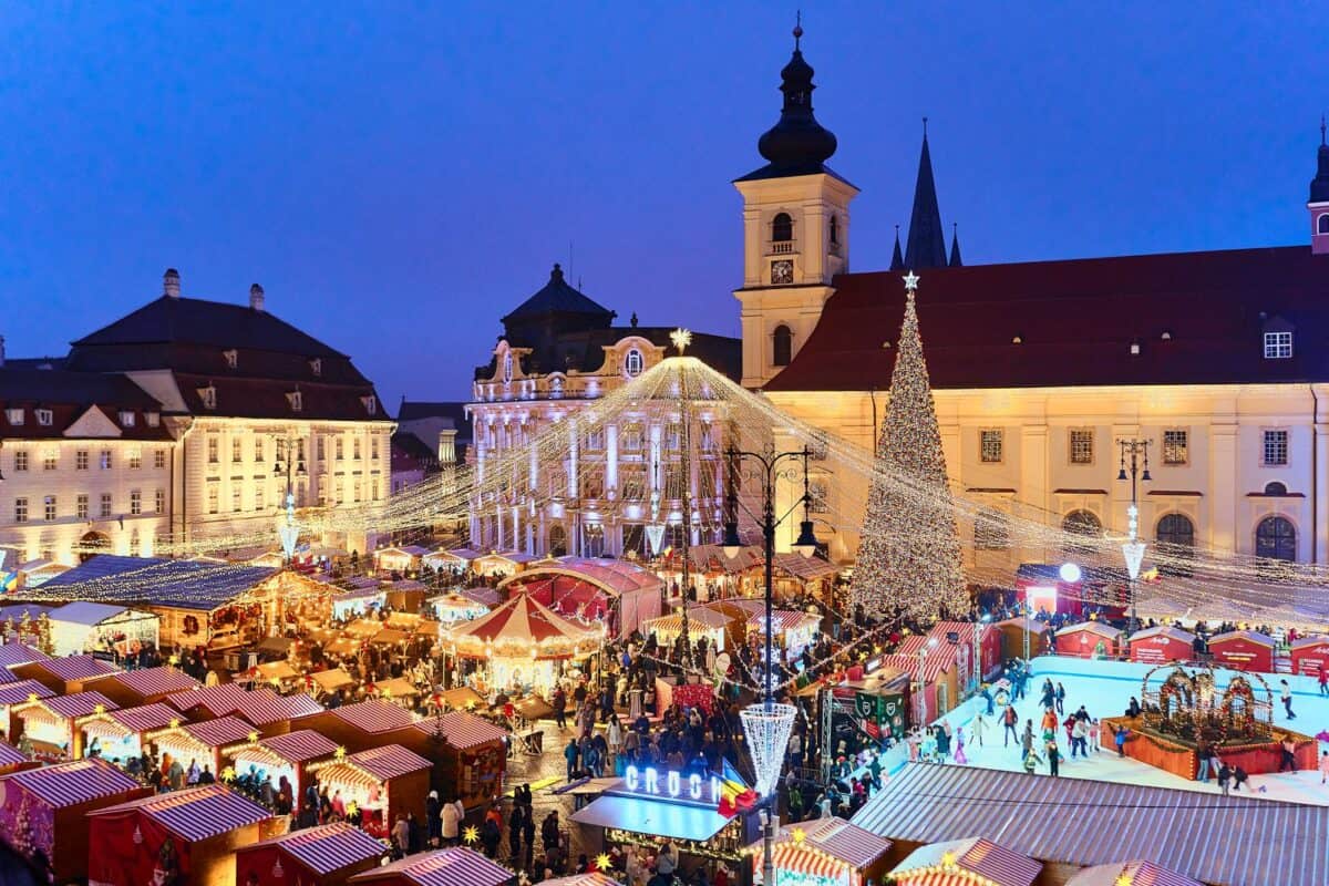 Românii caută informații despre evenimente politice și Târgul de Crăciun din Sibiu 2025