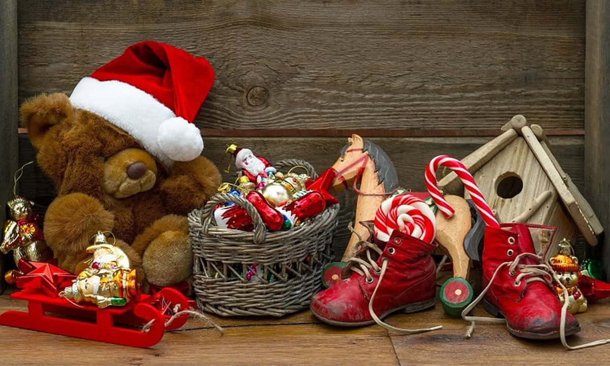 Românii sărbătoresc astăzi Sfântul Nicolae, simbol al generozității și bunătății