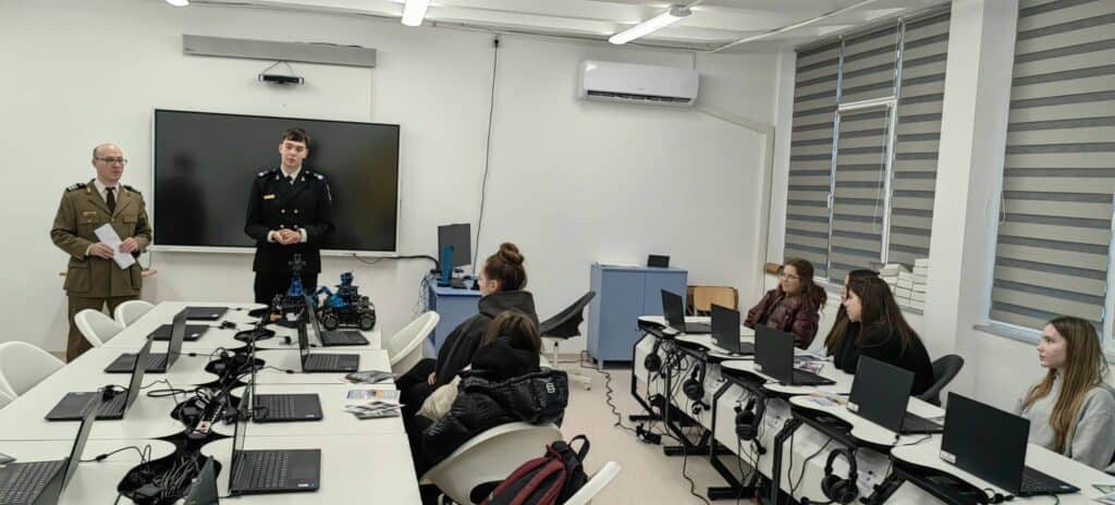 618733292 1204878358487385 7991412271470502963 n