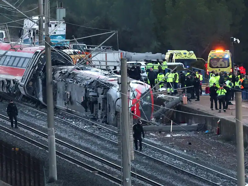 Cetățean român rănit ușor în accidentul feroviar din Spania cu 39 de victime decedate