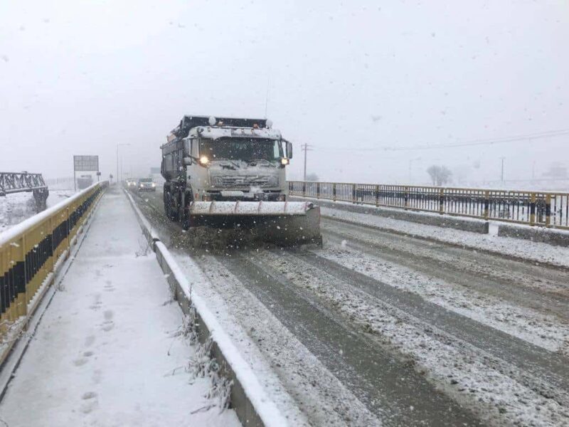 CNAIR anunță că toate drumurile rămân deschise în ciuda vremii severe