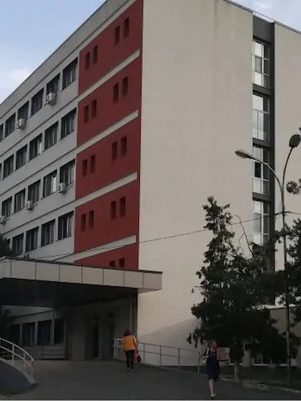 Spitalul Județean își caută echilibrul: reorganizare fără concedieri, cu multe posturi goale. Care sunt modificările