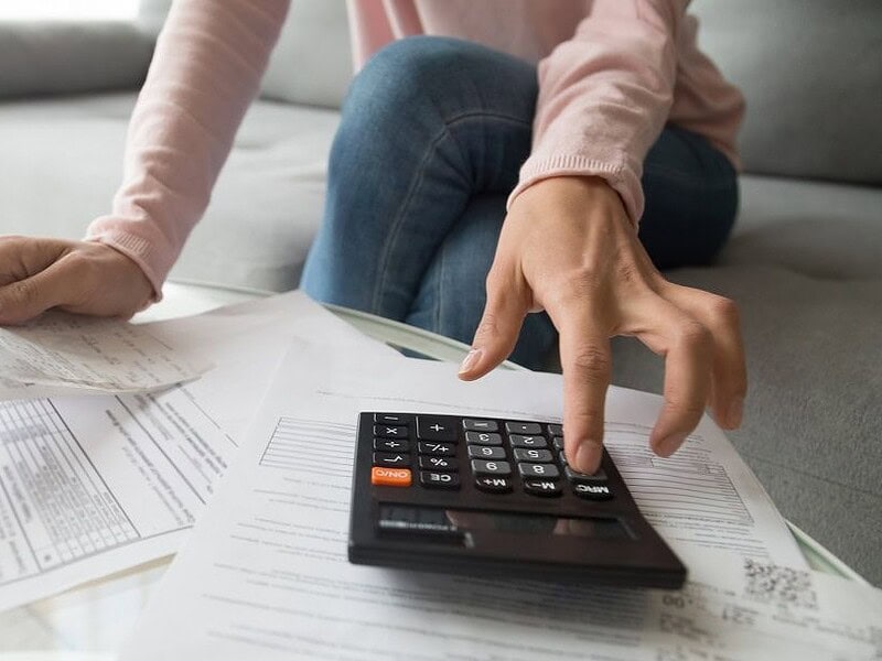 Dobânzile la creditele în lei încep să scadă după niveluri record atinse anul trecut