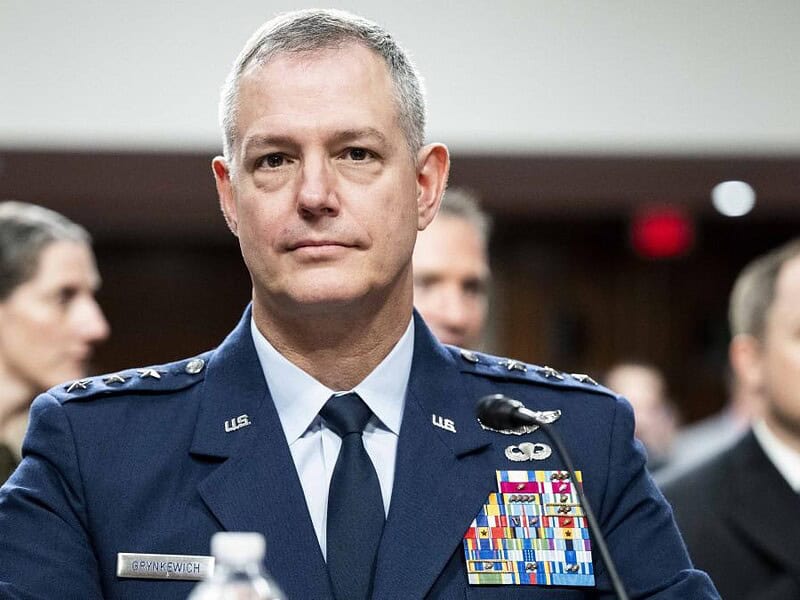 Generalul Grynkewich efectuează o vizită de lucru în România pentru analiza activităților de instruire