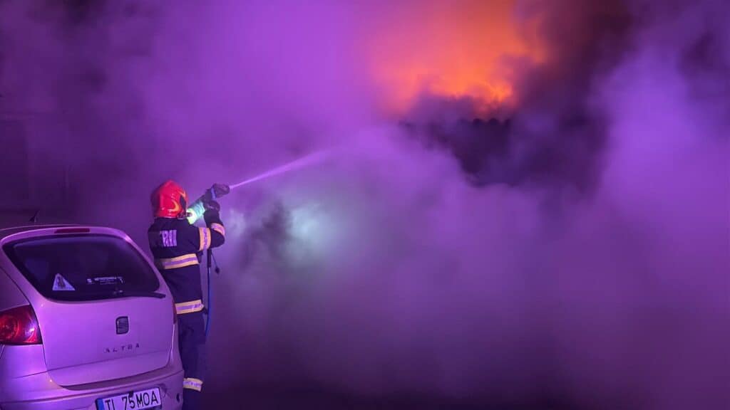 incendiu centre depozitare