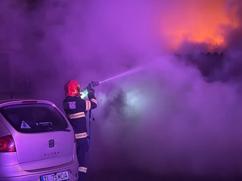 incendiu centre depozitare
