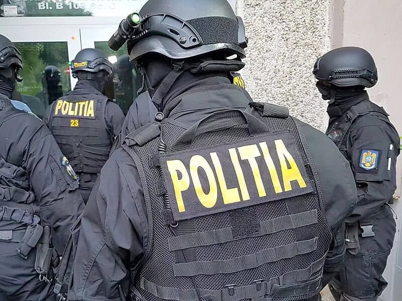 politie perchezitii