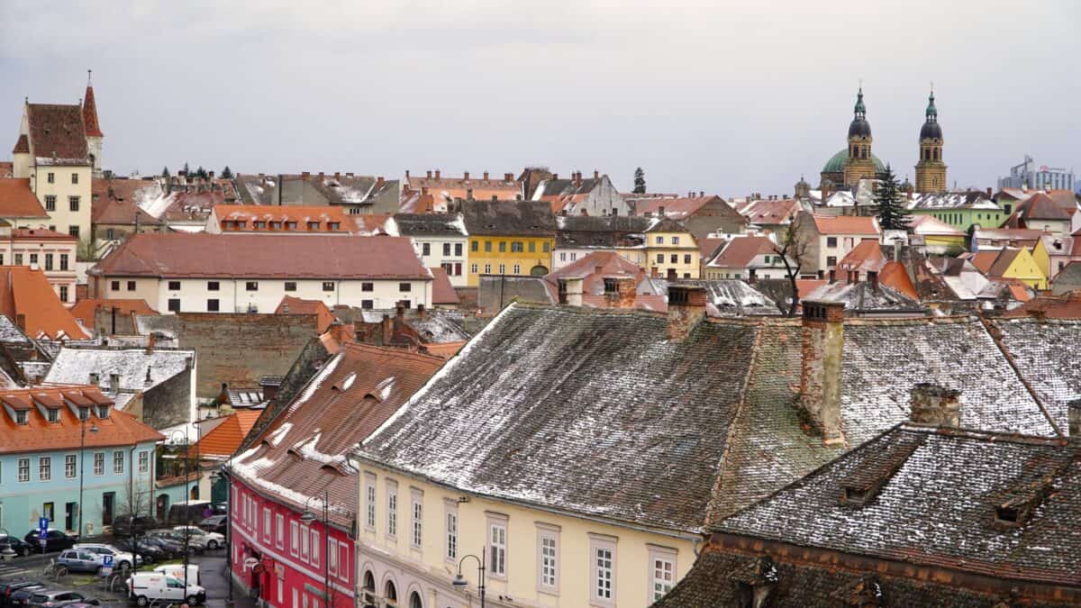 Prognoza meteo pe patru săptămâni anunță vreme caldă și precipitații variabile în România