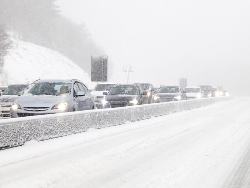 Trafic intens pe DN1 în Prahova cu cozi de până la 7 kilometri spre Brașov