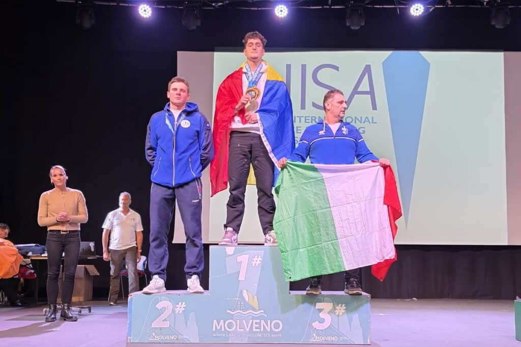 Vladimir Romaniuc, tulceanul care a cucerit AURUL la Campionatele Europene de Înot în Ape Înghețate / foto-video