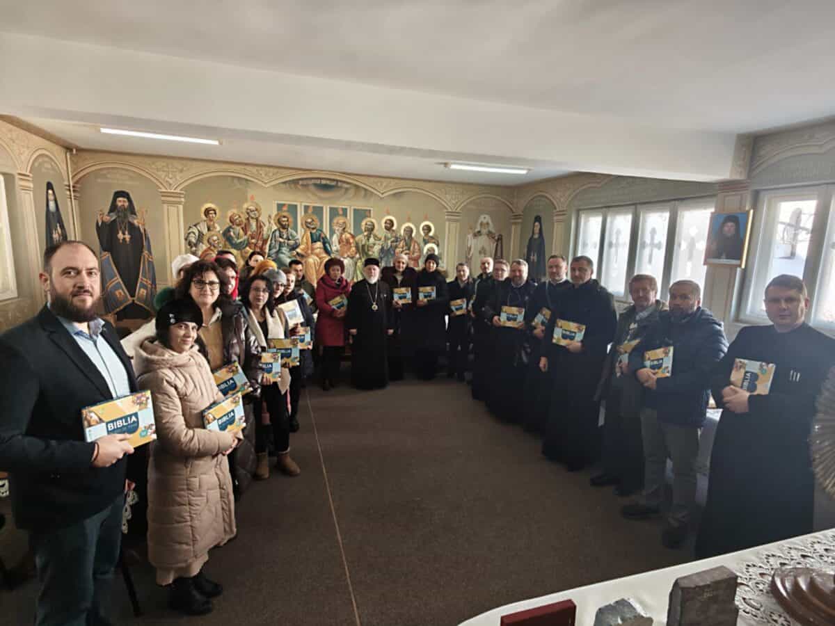 Visarion, episcopul Tulcii, s-a întâlnit cu profesorii  de religie din județ / foto