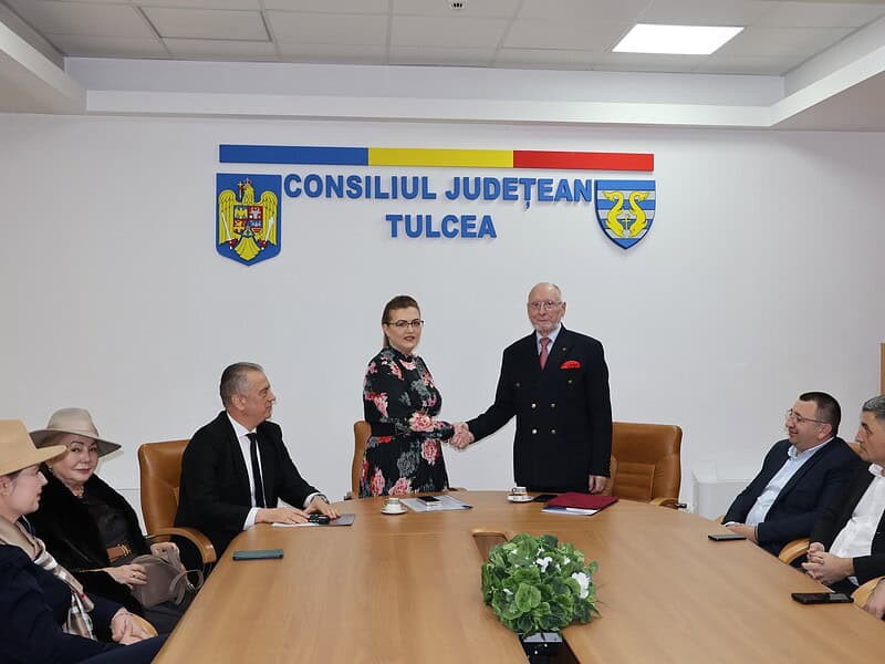 Tulcea își întărește legătura cu China. Noua filială a Asociației de Prietenie, lansată la Consiliul Județean