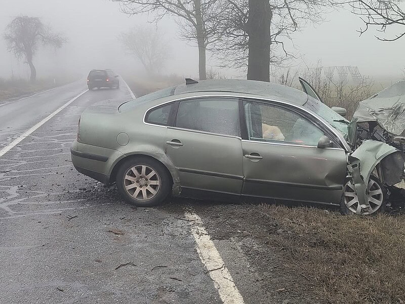 DEPĂȘIRE SINUCIGAȘĂ PE DN E87! Șofer rănit după un accident grav, poliția a deschis anchetă