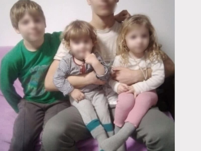 Strigăt de ajutor pentru patru copilași din Tulcea: „Au fost zile când nu am avut bani nici măcar de o pâine” / foto