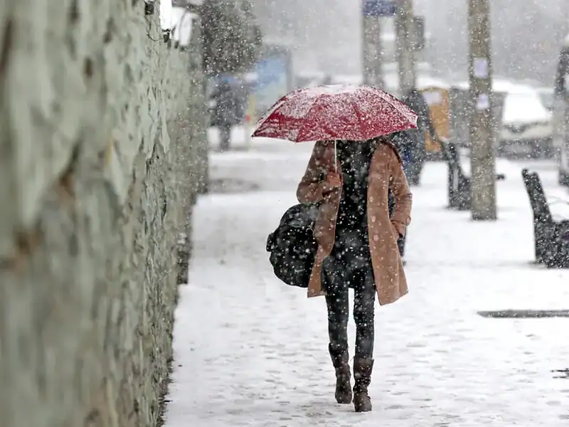 Avertizări meteorologice pentru temperaturi extrem de scăzute și riscuri de polei în februarie