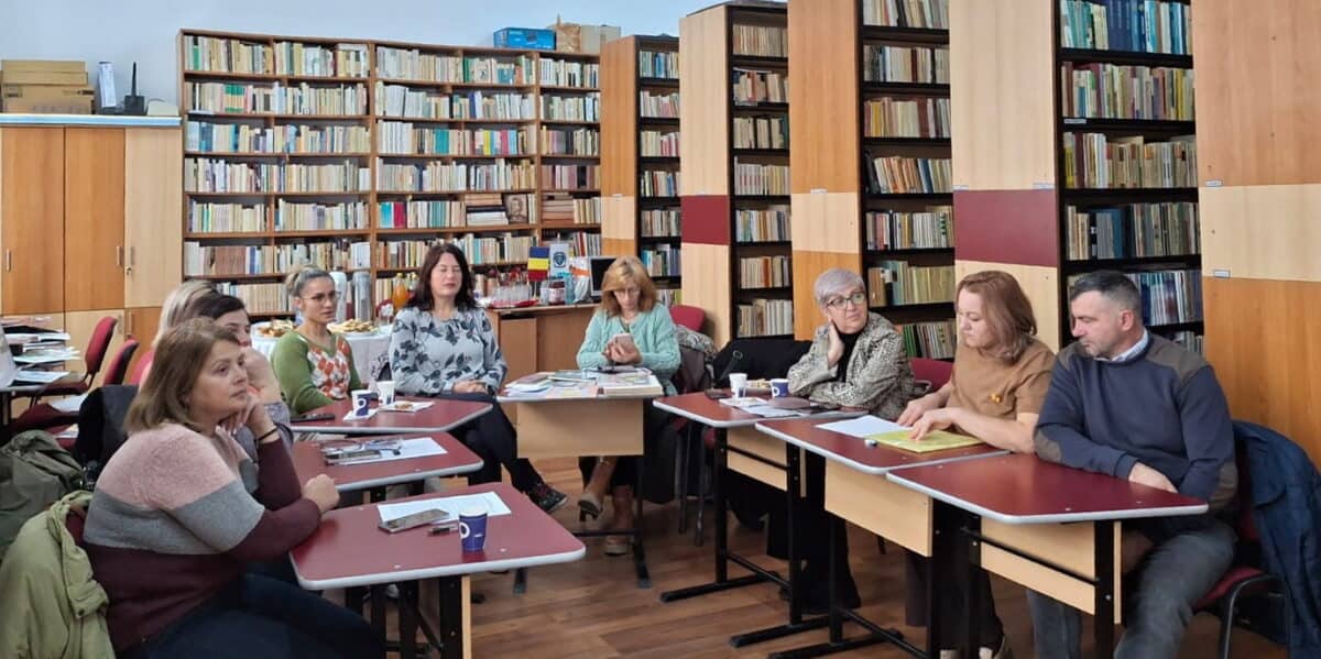 Bibliotecile rurale din România dispar iar personalul este redus drastic