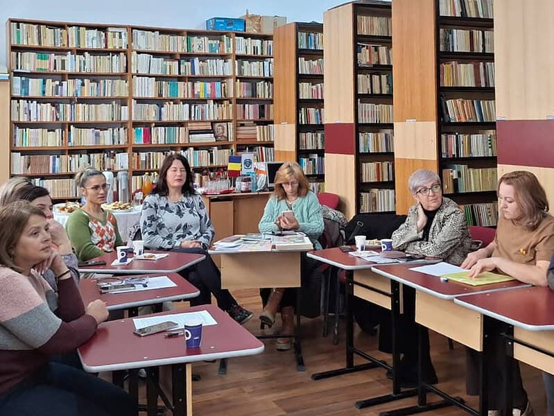 Bibliotecile rurale din România dispar iar personalul este redus drastic