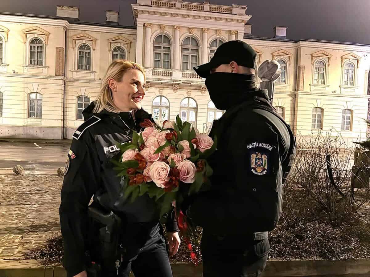 De Dragobete, polițiștii tulceni sunt la datorie și trimit un mesaj pentru cupluri / foto