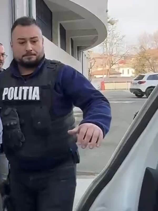 Strejoiu Florin, arestat pentru moartea copilului de 3 ani din Tulcea! Mama, acuzată că a asistat la agresiuni și nu a sunat la 112/ foto si video