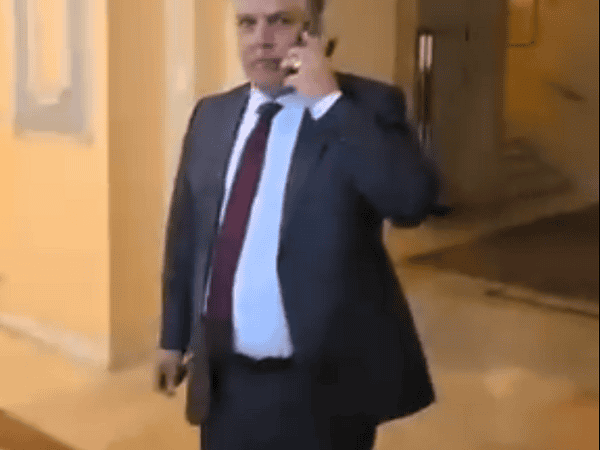 Video /Trădătorule, Împuțitule! – Un episod de democrație sonoră pe holurile Parlamentului