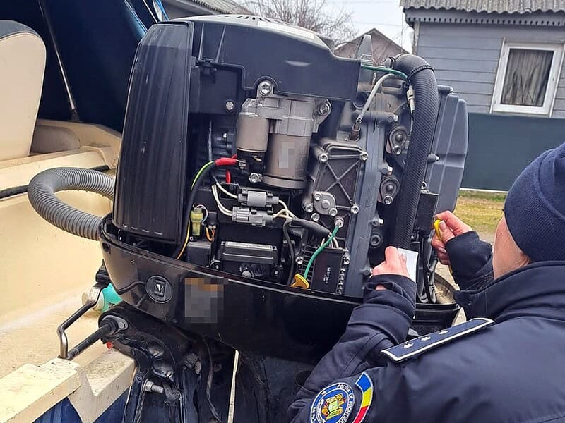 Motor de barcă de 30.000 de lei, căutat internațional, descoperit la Sulina! Captură a Poliției de Frontieră