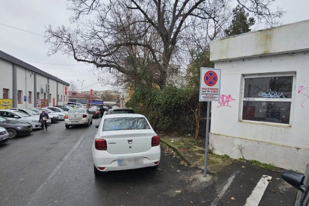 Schimbare majoră în trafic la Tulcea: sens unic lângă Spital. Cine blochează strada rămâne fără mașină / foto
