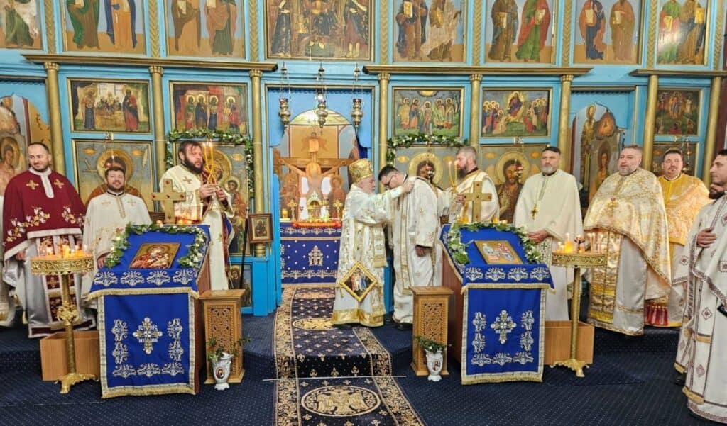 sfintirea clopotelor parohiei ceamurlia de sus din judetul tulcea 354435