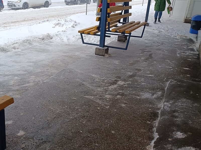 Transportul public din Tulcea, dat peste cap de ninsoare: autobuzele circulă cu întârzieri