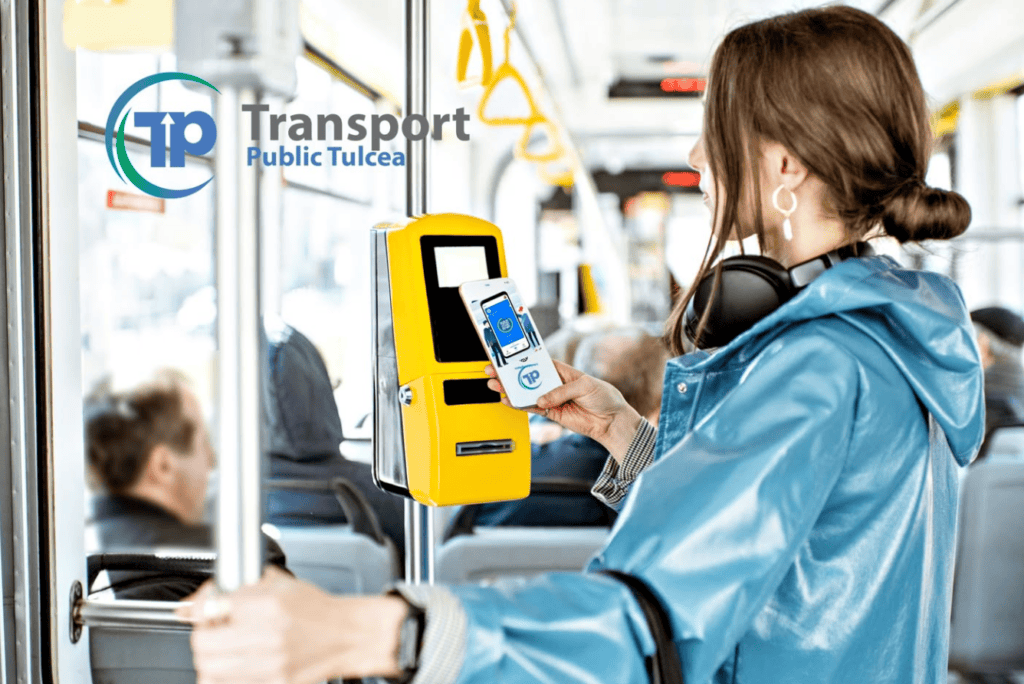 Dispută/Tulcea trece la biletul electronic, dar călătorii întreabă: „Unde mai găsim un bilet clasic?”