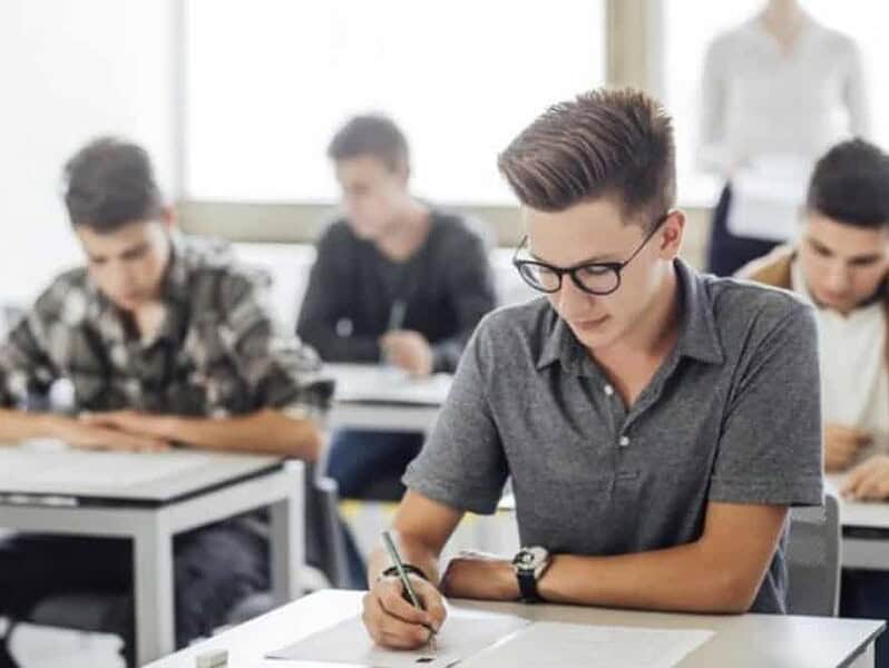 Boicotul profesorilor afectează 5.200 de elevi la simularea Evaluării Naționale 2026