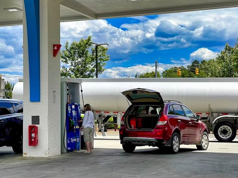 Guvernul intervine pe piața petrolului cu măsuri de protecție pentru consumatori