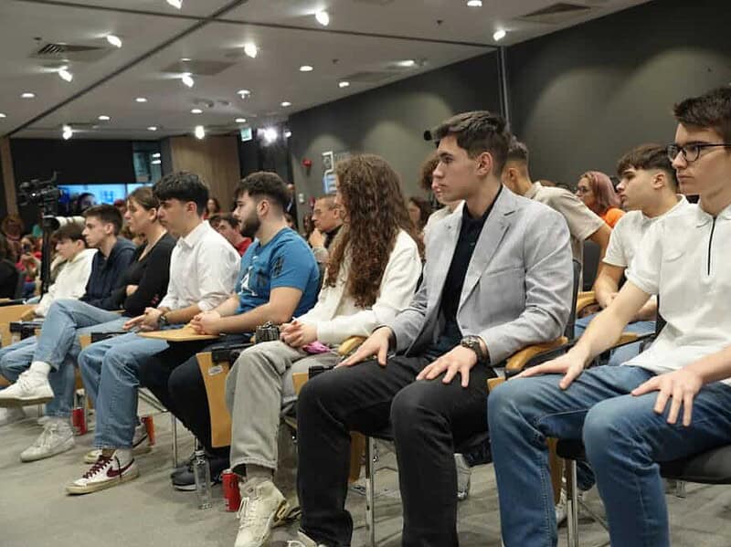 România va participa pentru prima dată la evaluarea PISA de alfabetizare financiară în 2029