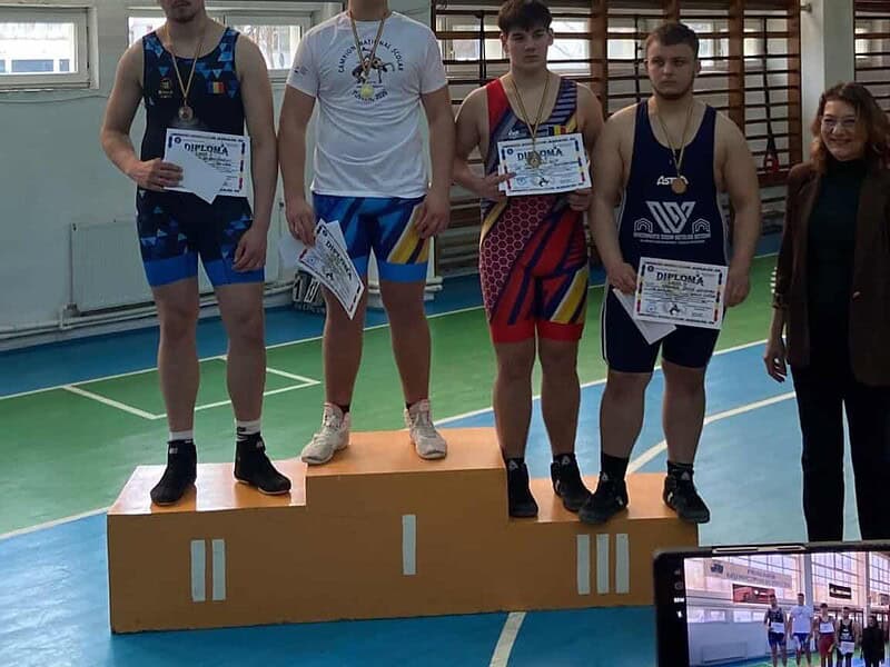 tit andrei podium