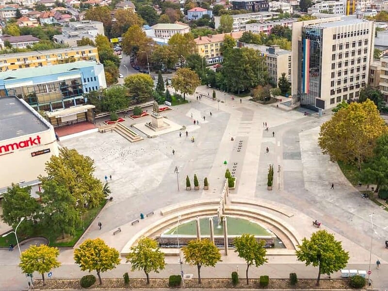 22 Piata Mircea cel Batran sau Civica A