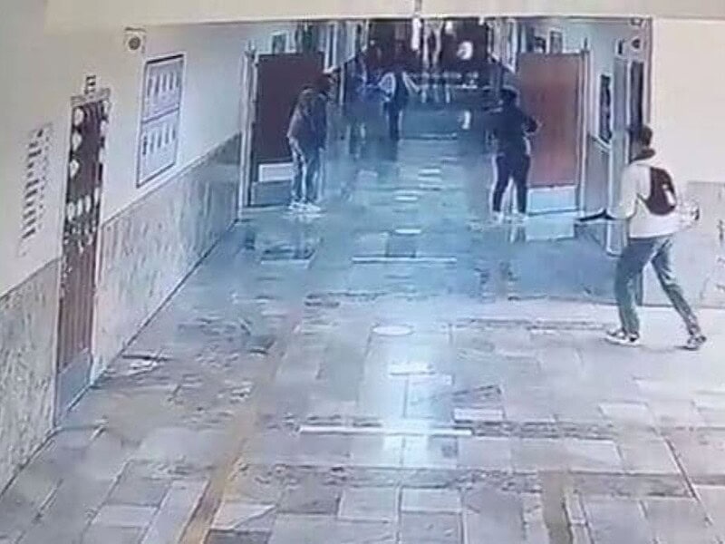 Atacuri armate devastatoare în școlile din sud-estul Turciei provocând moartea a patru oameni