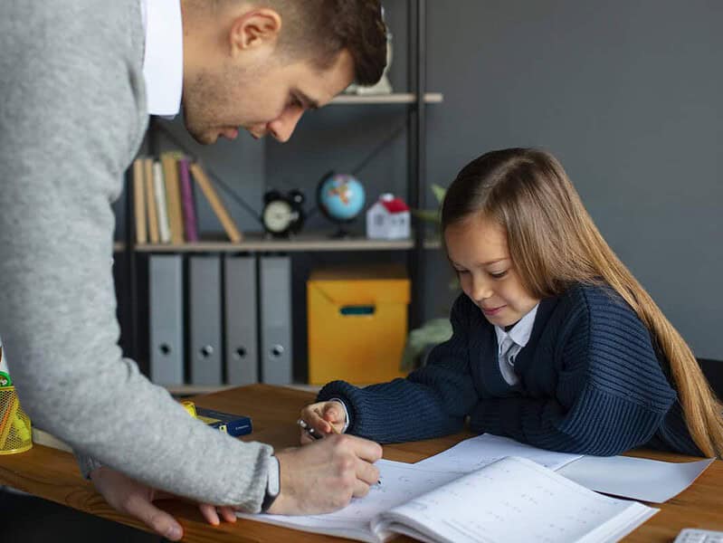 Concursurile pentru consilieri școlari și profesori de sprijin sunt deblocate oficial