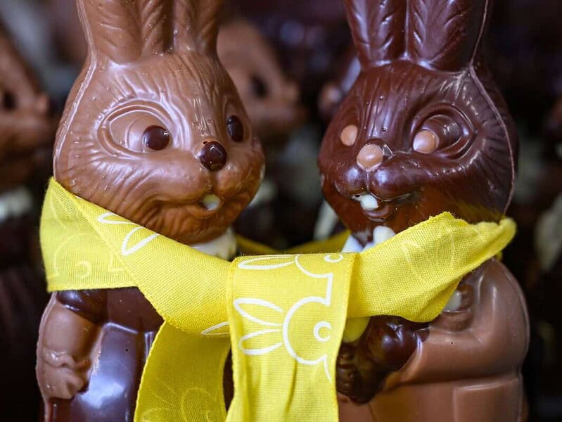 Prețurile ciocolatei rămân ridicate în România în ciuda ieftinirii cacao pe burse