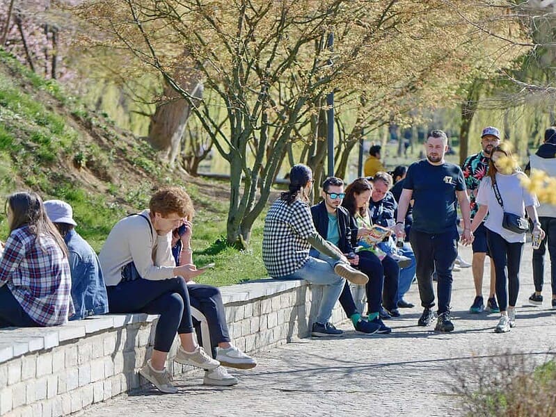 Răciri accentuate și ploi așteptate în întreaga țară în următoarele două săptămâni