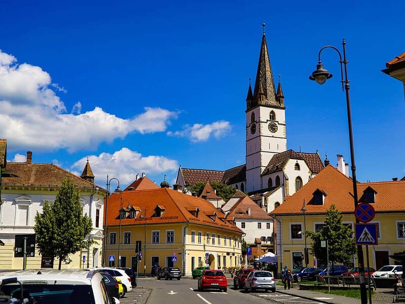 România se pregătește pentru o tranziție de la răcoare la temperaturi de primăvară