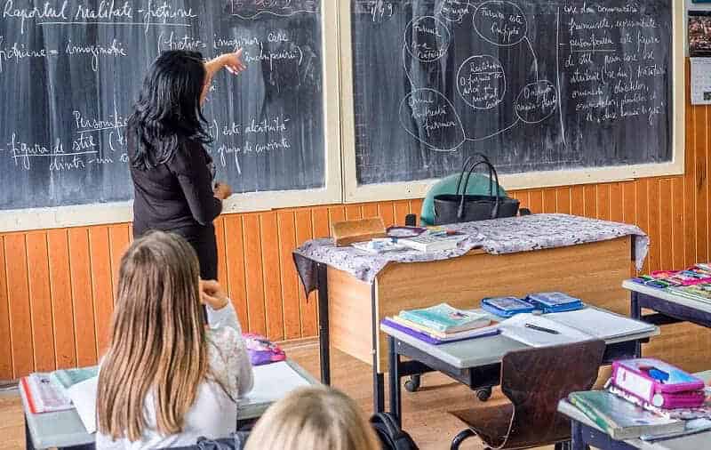 Salariile profesorilor din Sibiu vor fi plătite înainte de Paști în aprilie 2026
