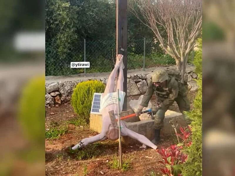 Soldatul israelian lovește o statuie a lui Iisus provocând reacții internaționale puternice