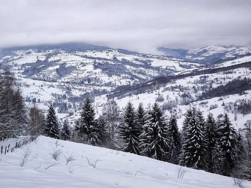 Vânt puternic și viscol la munte în valul de vreme rece din această săptămână