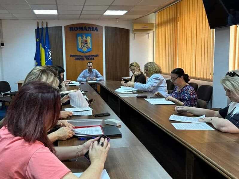 Autoritățile din Tulcea caută soluții pentru prevenirea tentativelor de suicid în rândul copiilor și adolescenților