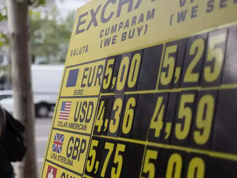 Leul continuă să se prăbușească: euro trece de 5,26 lei la cursul oficial