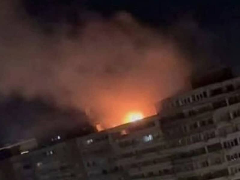 O dronă s-a prăbușit pe un bloc din Galați: explozie și incendiu la etajul 10, două persoane rănite